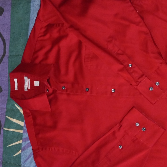 Van Heusen Lux Sateen Style Fitted Shirt (Size: 17" neck; 32-33 waist; Large) - Picture 9 of 11